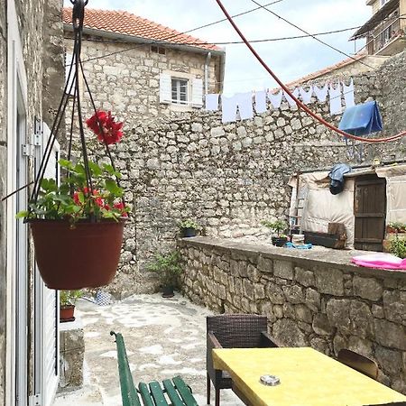 Apartment Njegos Perast Exterior photo