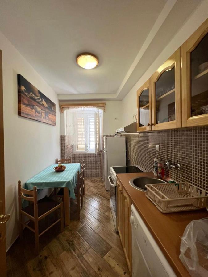 Apartment Njegos Perast Exterior photo